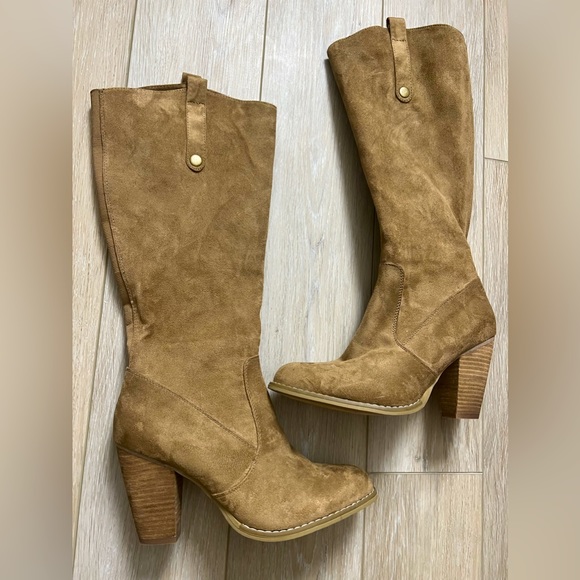 Like New Tan Suede Boots size 10 - Picture 2 of 4